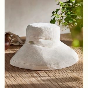 Scale Crusher Hat excellent UV sun protection, UPF, 50+ adjustable size Cream